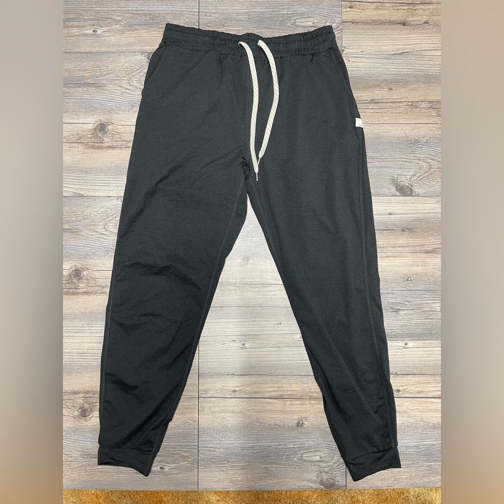 Vuori Charcoal Heather Joggers with Cream Drawstring